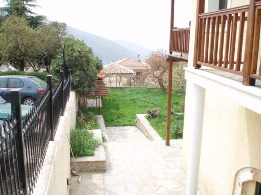 House In Delphi Exterior foto