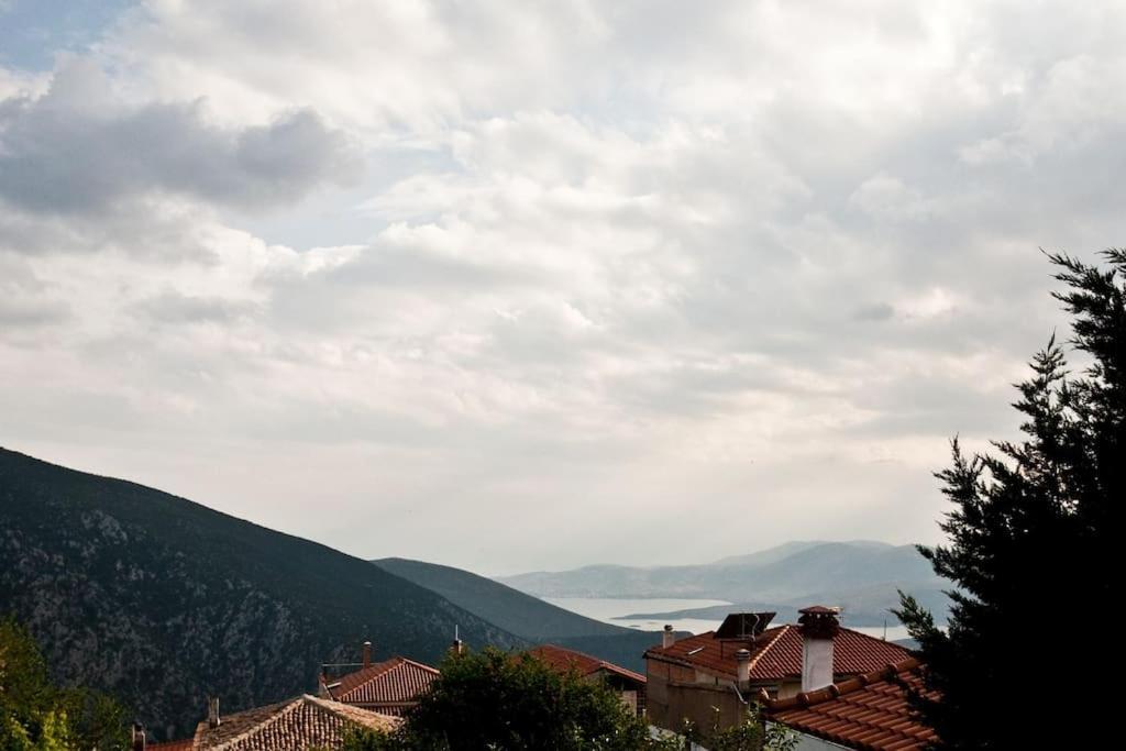 House In Delphi Exterior foto